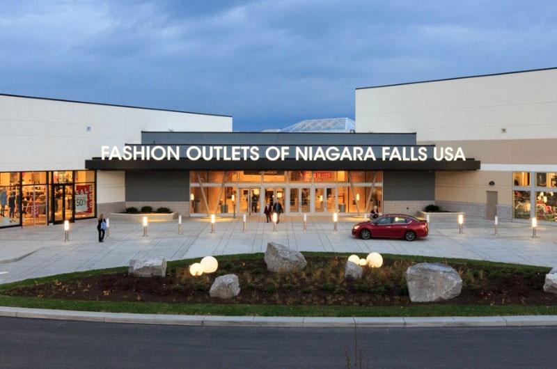 Fashion Outlets of Niagara Falls USA